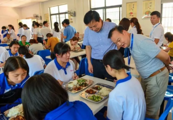 湖南望城縣雷鋒汽車運輸有限公司,長沙城市交通,校車運營,安保服務,新能源科技