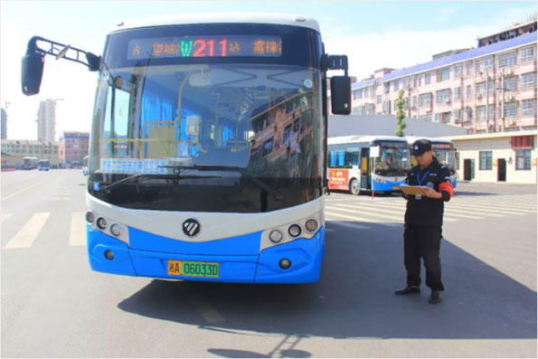 湖南望城縣雷鋒汽車運輸有限公司,長沙城市交通,校車運營,安保服務,新能源科技