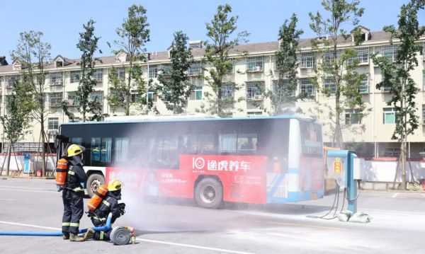 湖南駿達集團有限公司,長沙城市交通,校車運營,安保服務,新能源科技