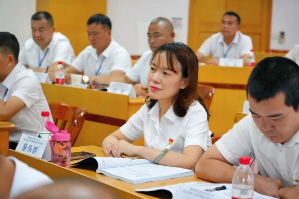 湖南駿達集團有限公司,長沙城市交通,校車運營,安保服務,新能源科技