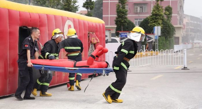 湖南駿達集團有限公司,長沙城市交通,校車運營,安保服務,新能源科技