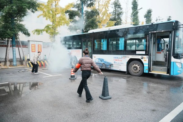 湖南駿達集團有限公司,長沙城市交通,校車運營,安保服務,新能源科技