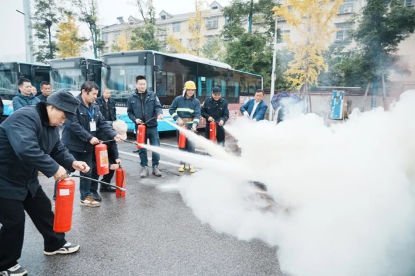 湖南駿達集團有限公司,長沙城市交通,校車運營,安保服務,新能源科技